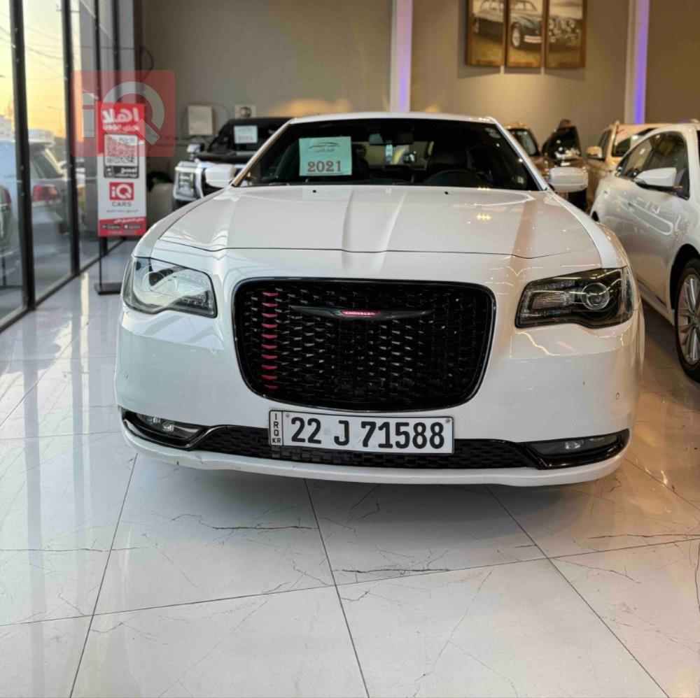 کرایسلەر 300
